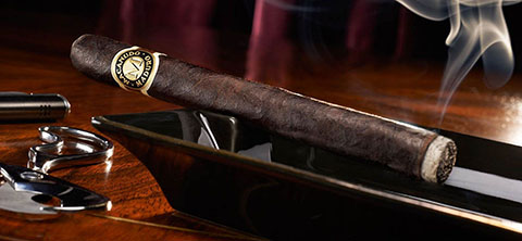 Dark Maduro Cigar.