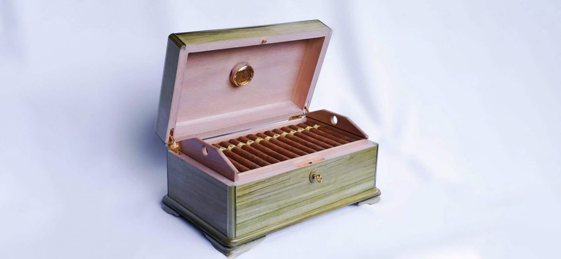 Rehydrating Cigars With A Humidor.