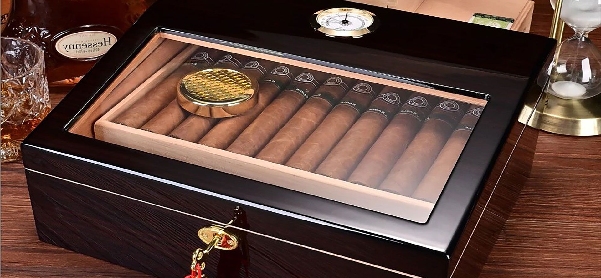 Wood Cigar Humidor Box.